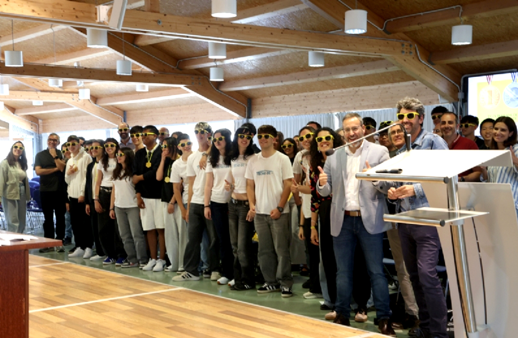 El IES Juan de la Cierva se hace con un premio en el reto NEB-COOOOL! en la IX Olimpiada Regional de Arquitectura